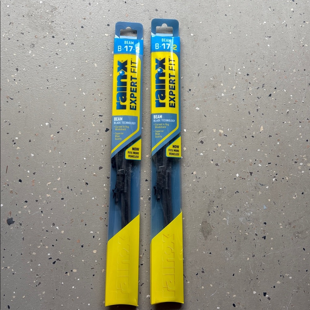Two Rain X Expert Fit Windshield Wiper Blade - B-17-2